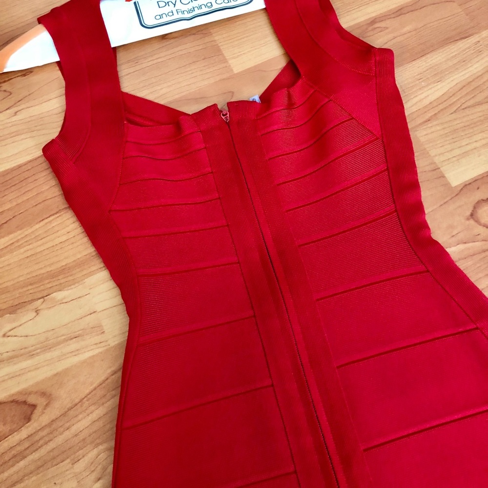 Herve Leger bandeau dress - Picture 3 of 4